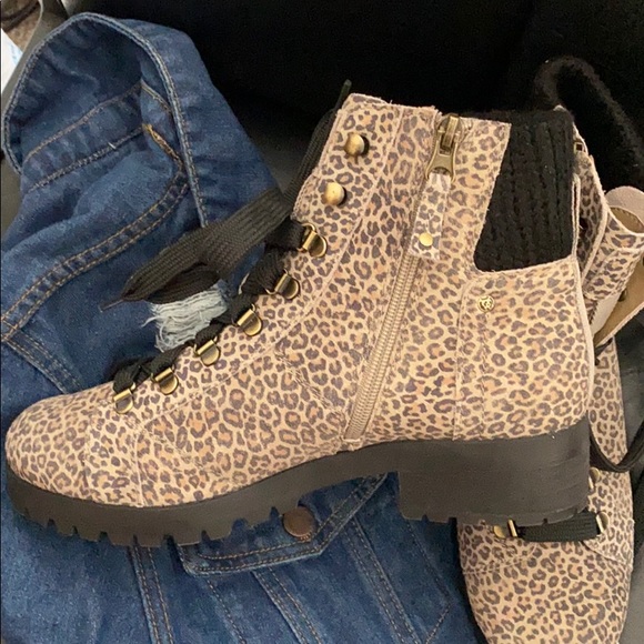 Urban elements OTBT’s are your favorite boots! - Picture 6 of 9